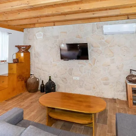 Holiday home In With Outdoor Swimming Pool