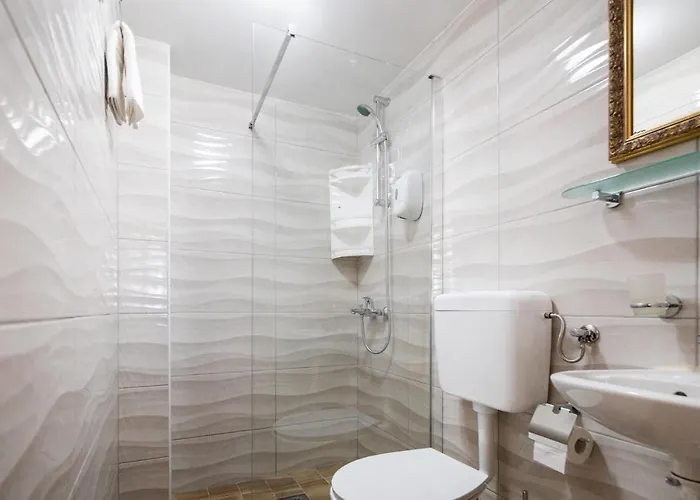 Stunning In With Wifi Casa de Férias Mliniste